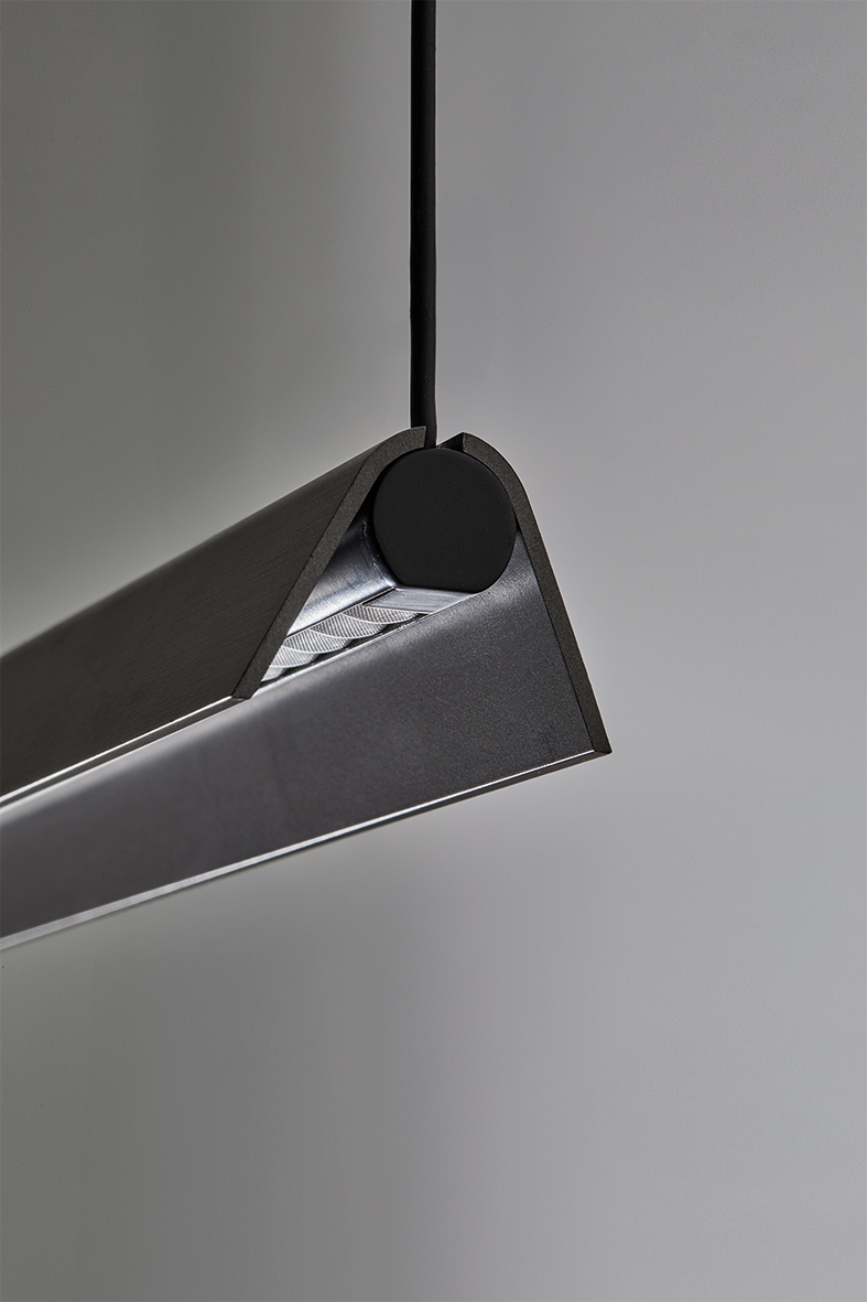 DAISHO PRO - SOSPENSIONE ORIZZONTALE NERA LED 42W IP20 3000K CRI90 - immagine 5